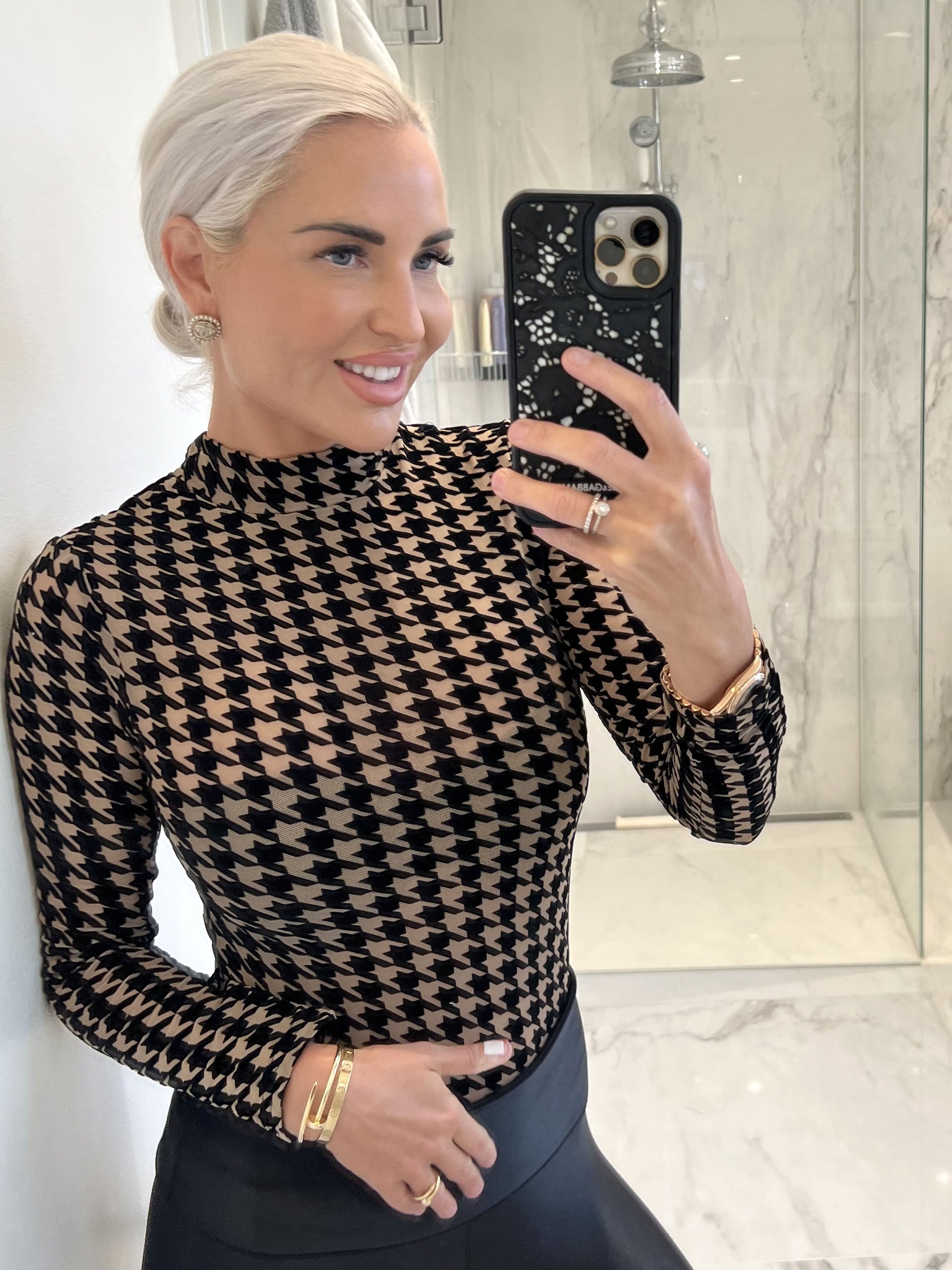 Liva - Blød mesh top med hanefjedstern